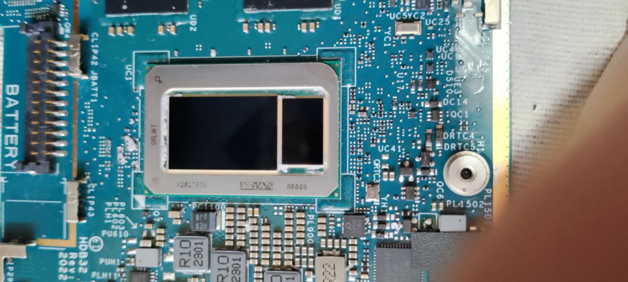 DELL Latitude 9330.jpg
